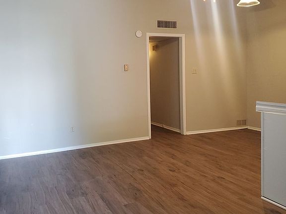 3rd image of 3827 Bryce Ave