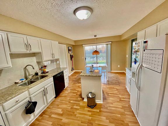 5th image of 1559 Westwood Dr