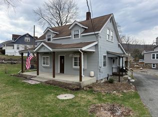 4 Saint Marks Pl, Fort Montgomery, NY 10922