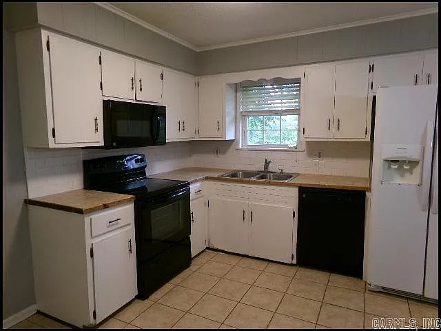 905 Norma Ct — Photo 4