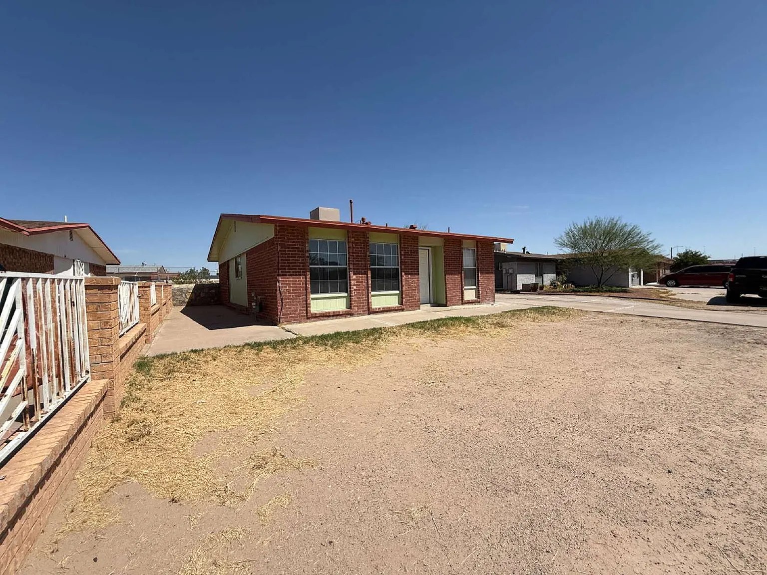 3 bed, 1.5 bath, 1034 sqft, $1,400 — Photo 4