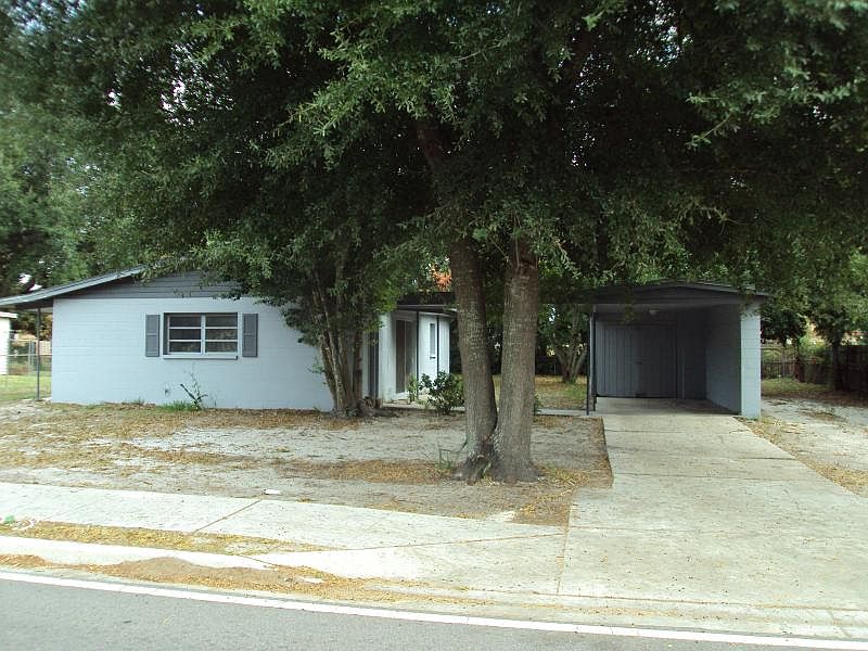1st image of 208 E Lake Brantley Dr