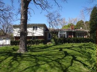 3252 Mayflower Ln, Long Grove, IL 60047