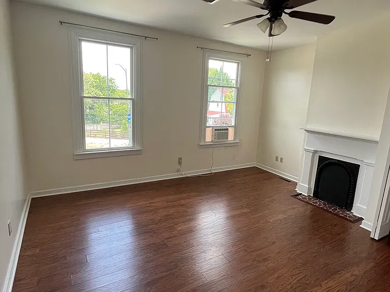 127 W Jackson St — Photo 13