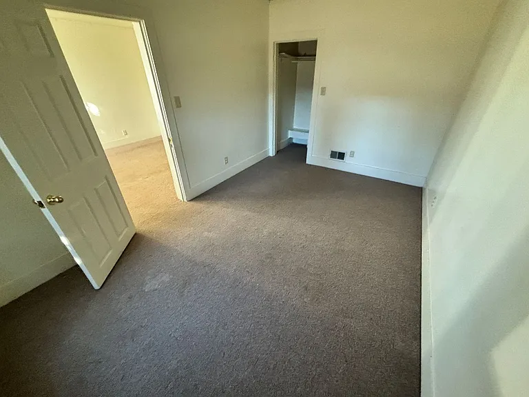 505 E Fremont St — Photo 4