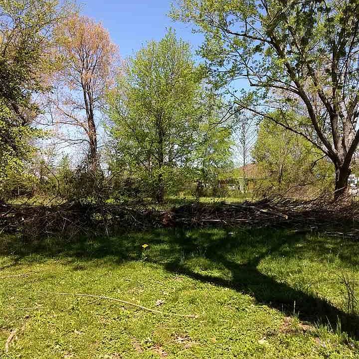 1st image of 308 W 6th St