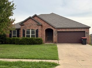 7455 Alivia Cir, Springdale, AR 72762