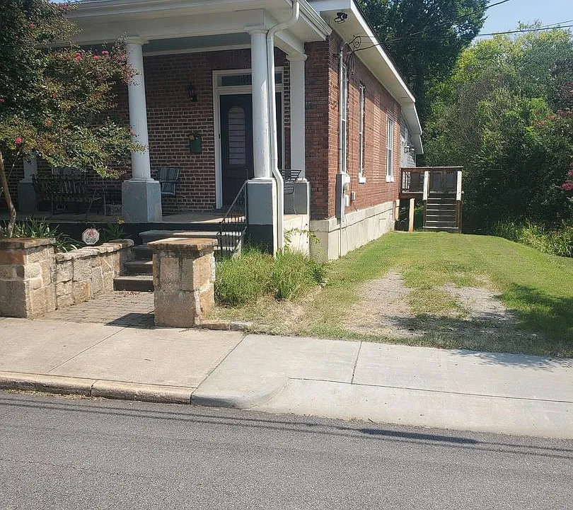 407 Chestnut St