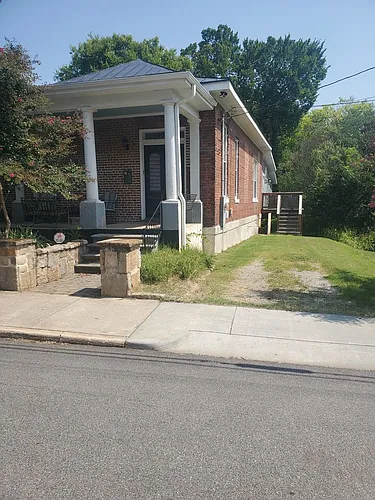 407 Chestnut St Photo 1