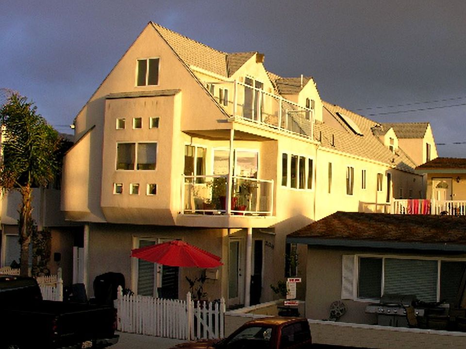 SUN SHINING ON THE HOUSE