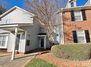2901 Iron Gate Ln, Charlotte, NC 28212