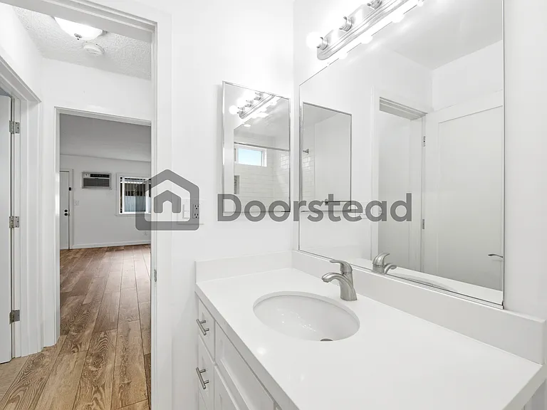 3541 Jasmine Ave #2 — Photo 15