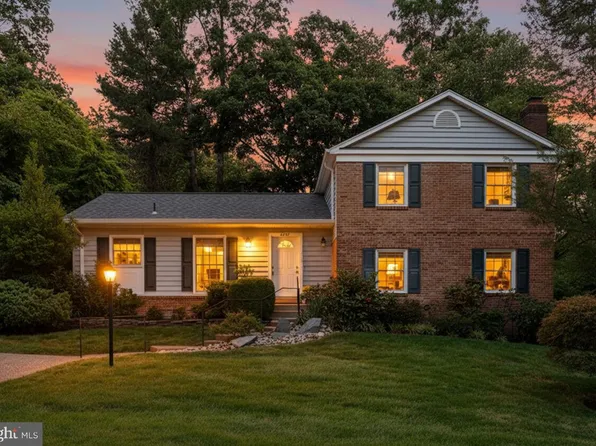 6837 Lamp Post Ln, Alexandria, VA 22306