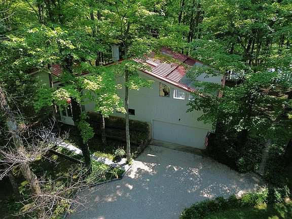 2nd image of 10365 National Rd
