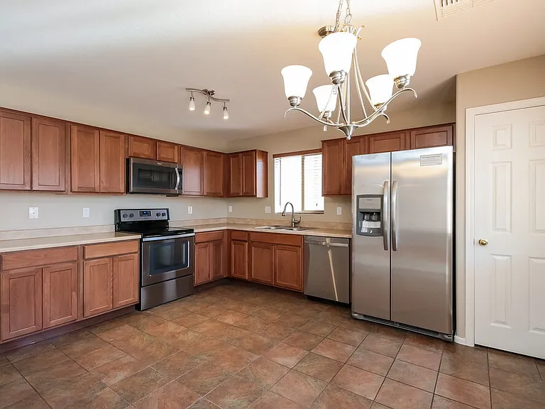 3855 W Belle Ave — Photo 4