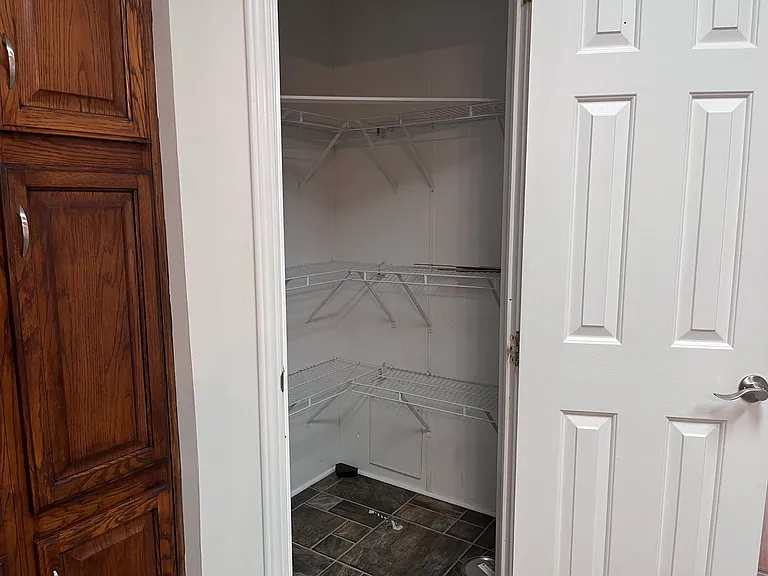 1000 Raintree Ln — Photo 17