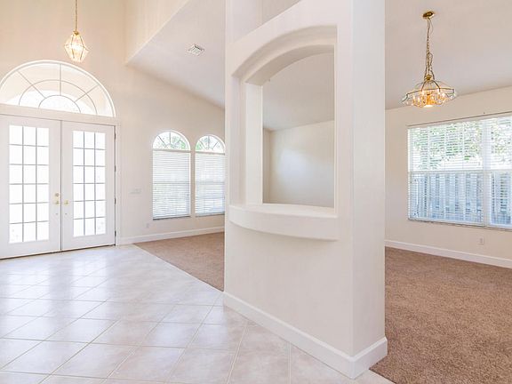 4th image of 8 Lionshead Dr