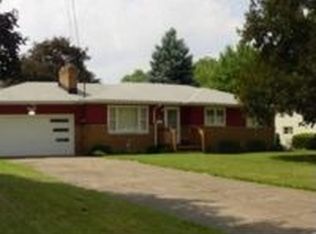 6200 Navajo Pl, Poland, OH