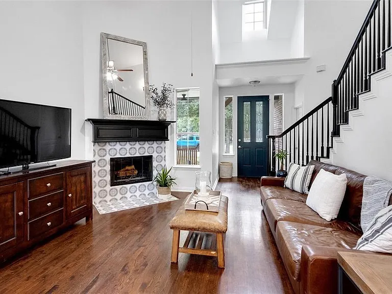 3332 Munstead Trl — Photo 2