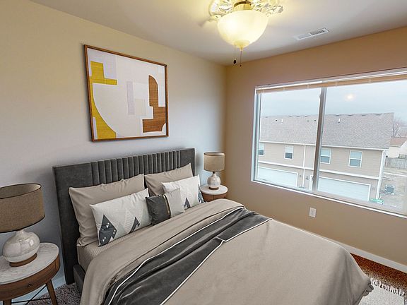 5th image of 4623 NE Milligan Ln
