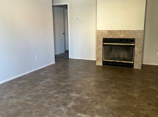 3102 Brookside Dr APT C, Bakersfield, CA
