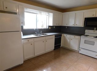 1526 Garden Rd, Pearland, TX 77581