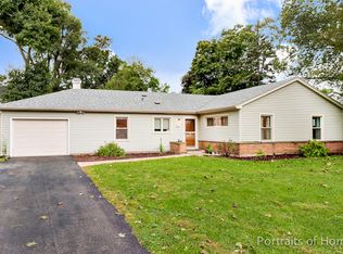 408 Turf Ln, Wheaton, IL 60187