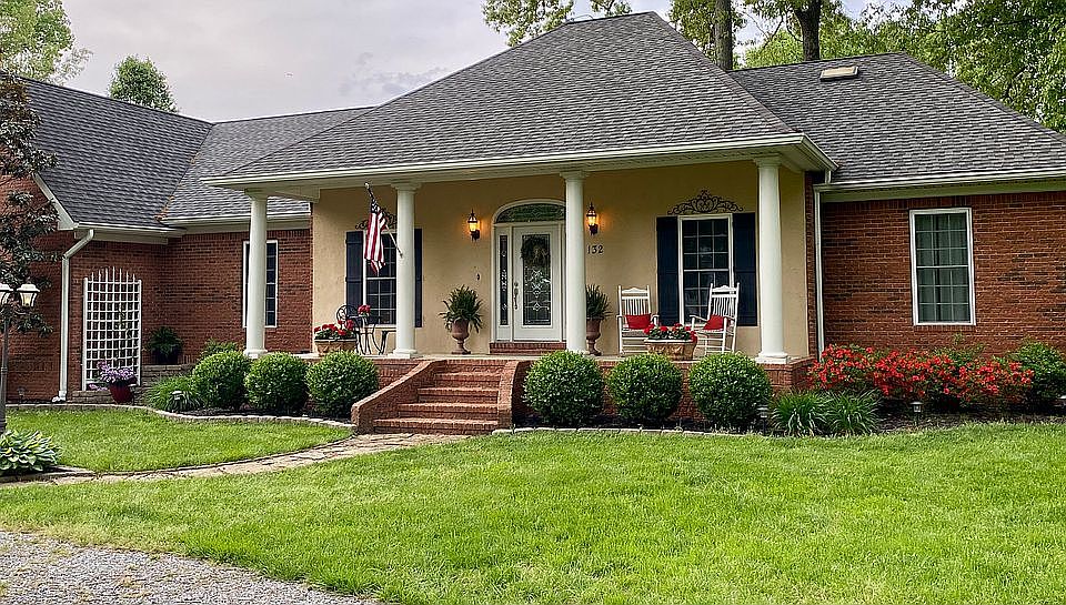1st image of 132 Wildwood Dr