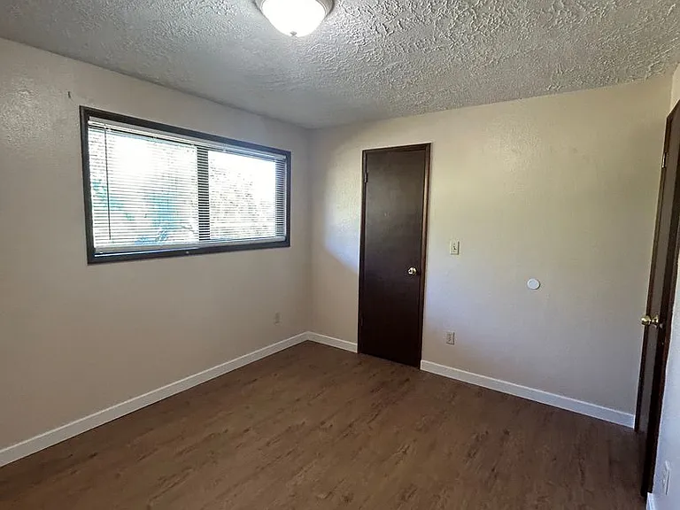 111 Beacon Hill Dr — Photo 11