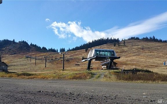 3rd image of 26 Guye Peak Ln