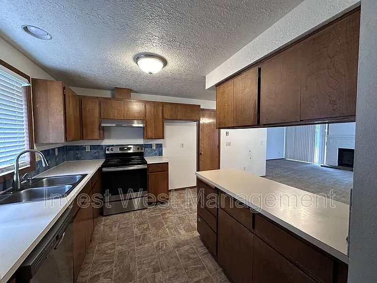 1904 SE Blairmont Dr — Photo 8