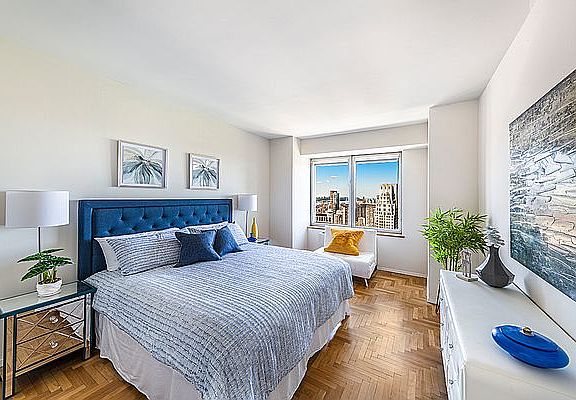 5th image of 301 W 57th St APT 47B