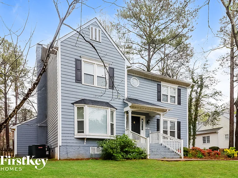 687 Crab Tree Ct SW — Photo 3