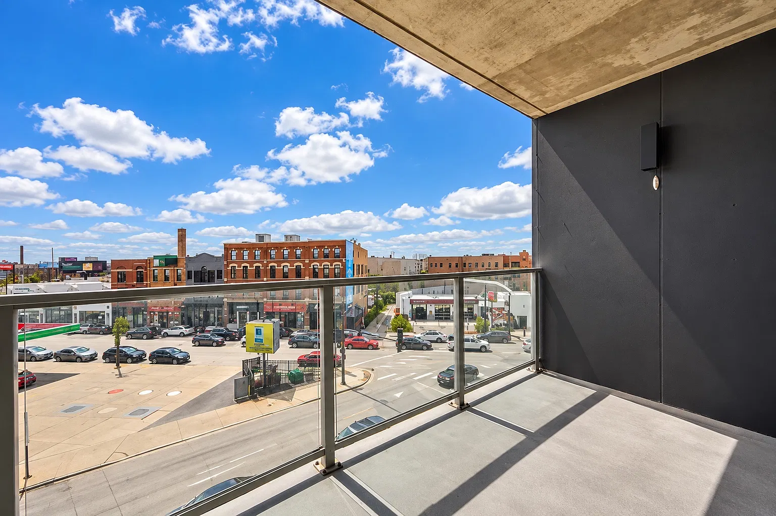 1 bed, 950 sqft, $3,000 — Photo 3