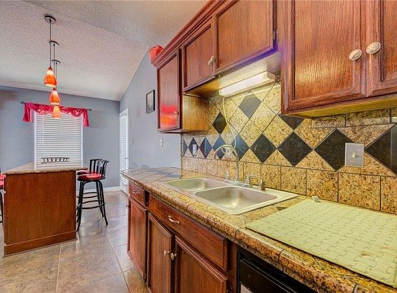 3rd image of 12433 Tierra Bella Dr