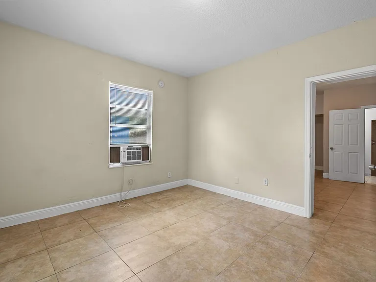 3721 Henry Ave — Photo 13