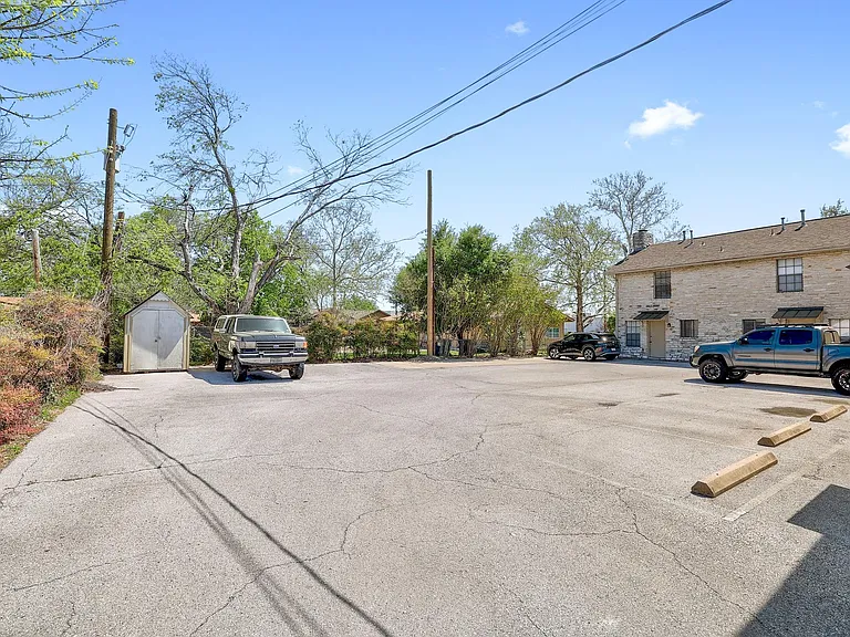 204 Northwest Dr #F — Photo 20