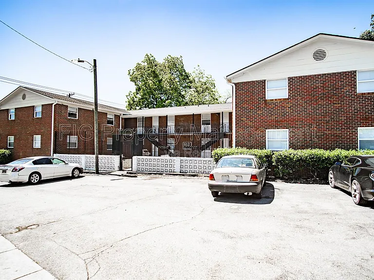 315 N Castle St #11 — Photo 14