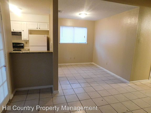 5th image of 6503 Columbia Oaks Ct #B