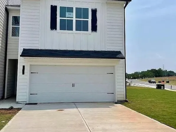 8 Lumpkin Ln, Dawsonville, GA 30534
