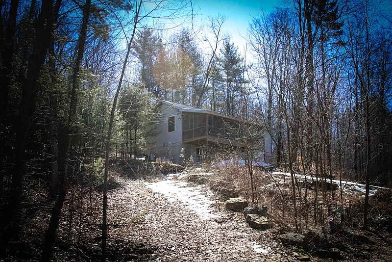 4th image of 424 E LAKE Road