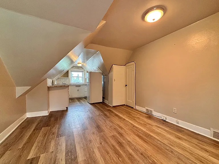 176 S Chestnut St #5 — Photo 6