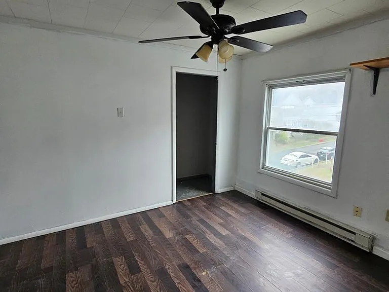 240 Greenbush St — Photo 8