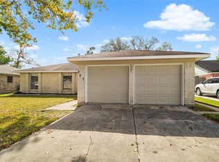 327 Windward Dr, League City, TX 77573
