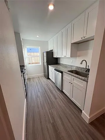 625 Papworth Ave #F — Photo 3