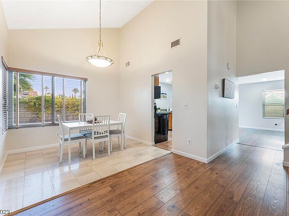 5th image of 4652 Belshire Dr