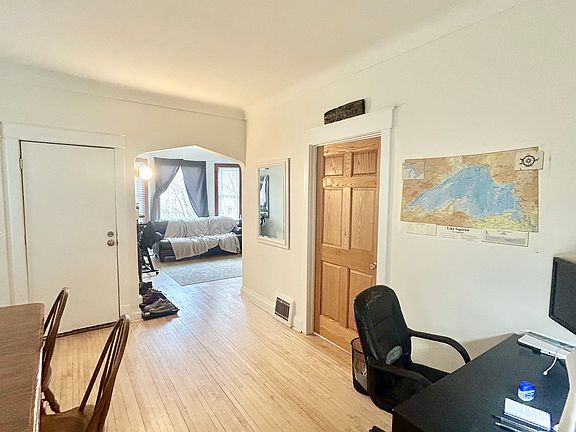 3rd image of 2811 W 3rd St #1