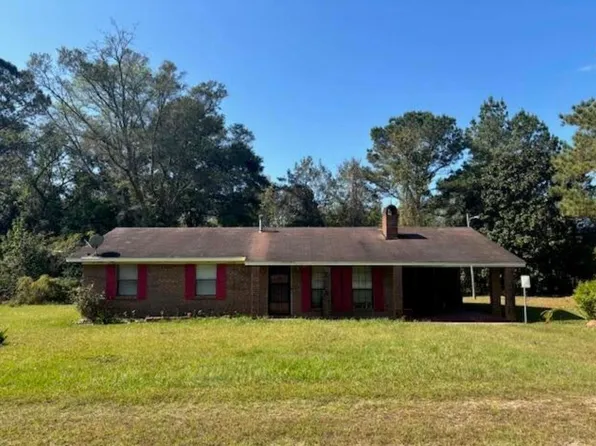 284 Sunset Rd, Mount Olive, MS 39119