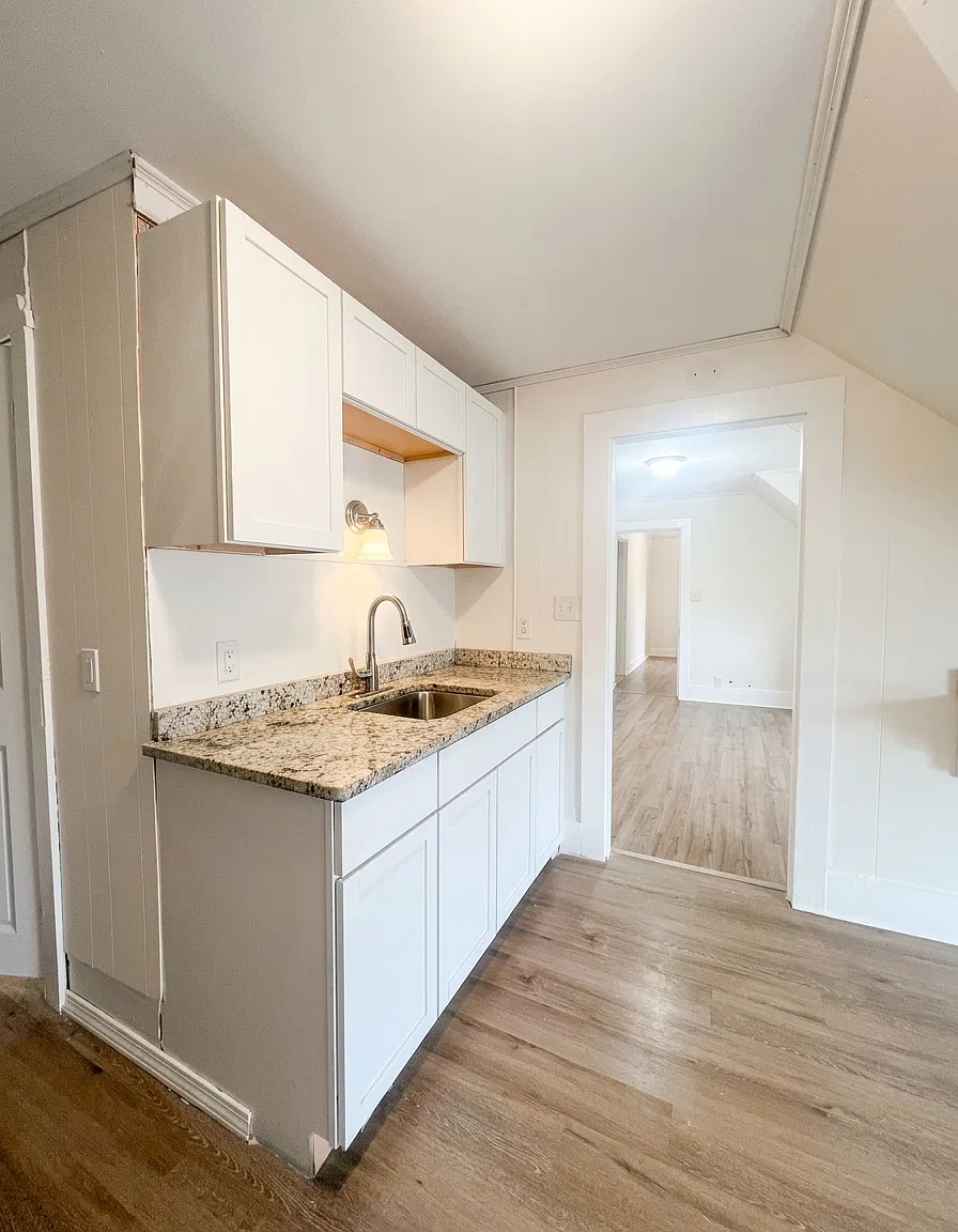 2 bed, $2,050 — Photo 2
