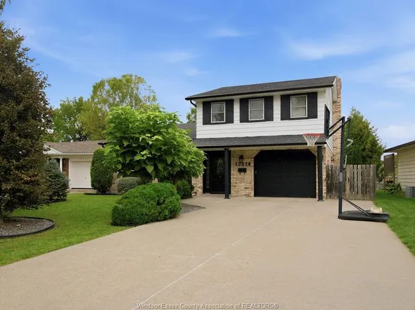 12224 Saint Thomas Cres, Tecumseh, ON N8N 3J9
